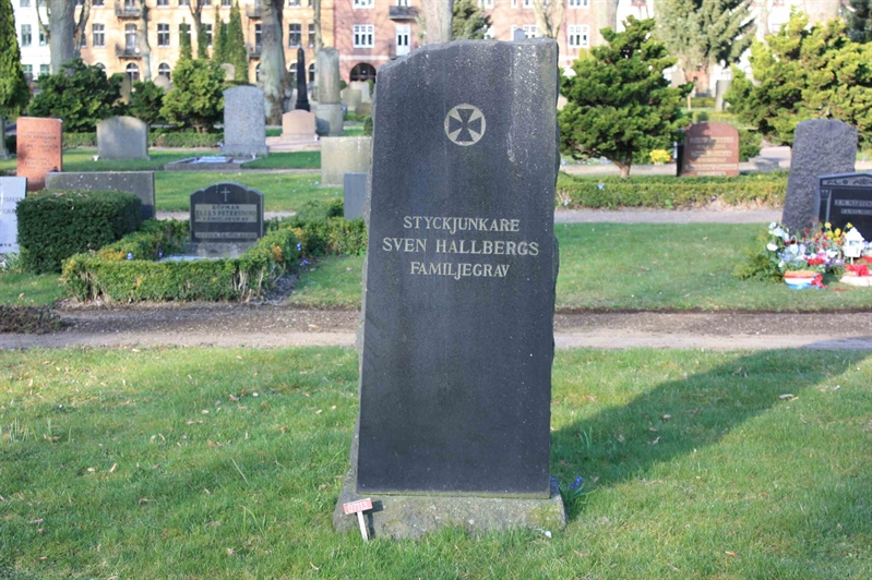 Grave number: Ö 07y    53, 54, 55