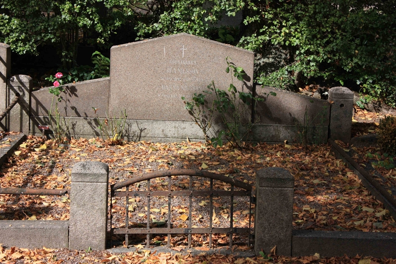 Grave number: Ö NSN    25, 26