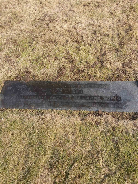 Gravnummer: 2 7  112, 113, 114