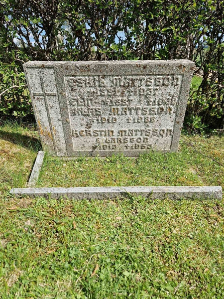 Grave number: 501 20 3961-3964