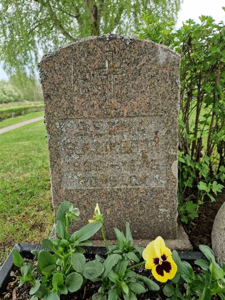 Grave number: 2 16 2295