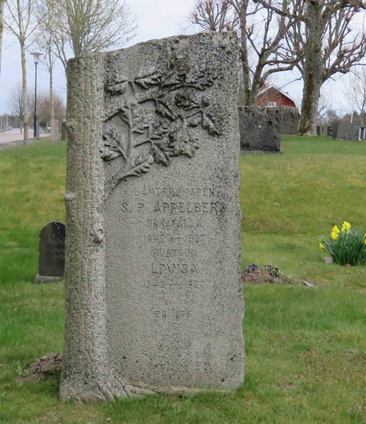 Grave number: 01 B   201, 202