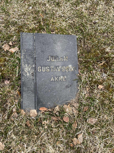Grave number: R 2    94-E