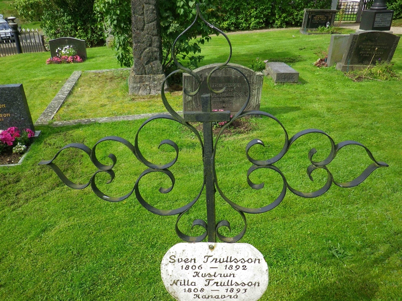 Grave number: VI D    49