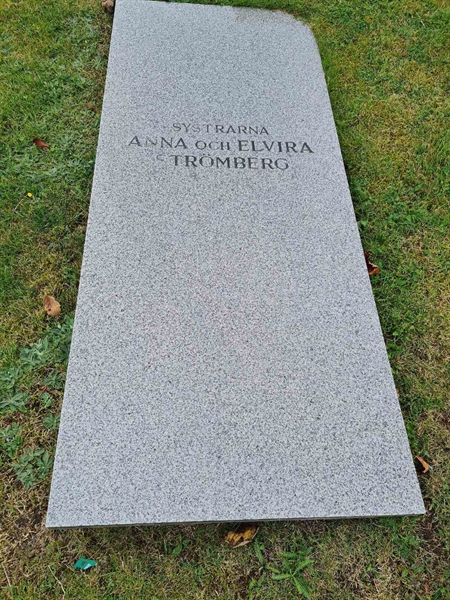 Grave number: F 02   393