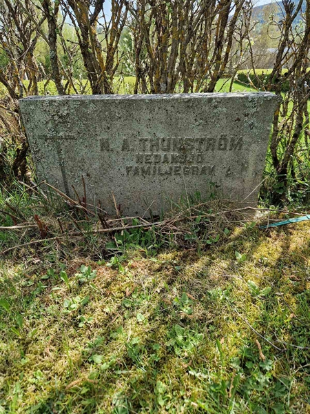 Grave number: 501 21 3403-3406