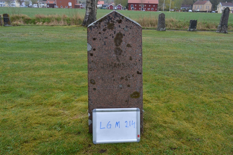 Grave number: LG M   214