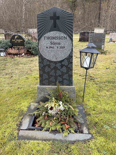 Grave number: L A 73, 74