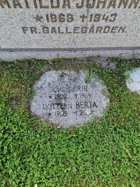 Grave number: 05 Q  110
