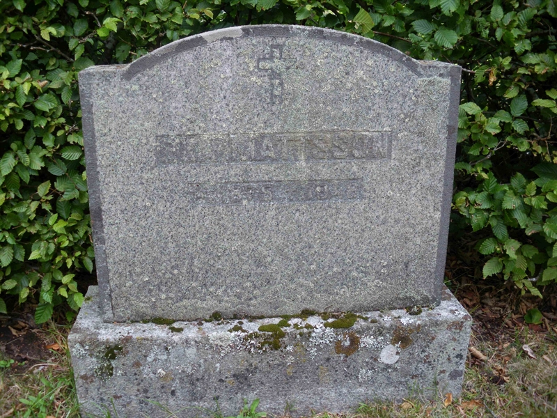 Grave number: SB 18    12
