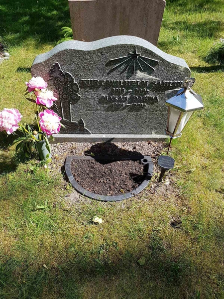 Grave number: 01 14165