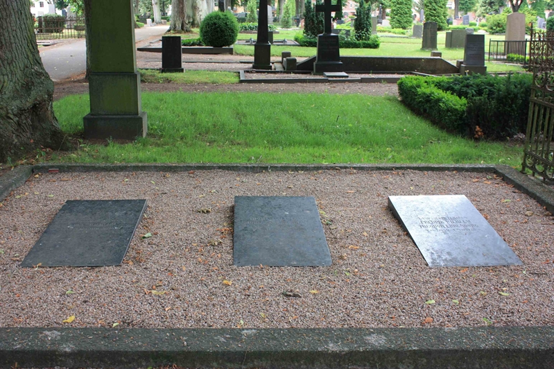 Grave number: Ö YÄ   158, 159, 160