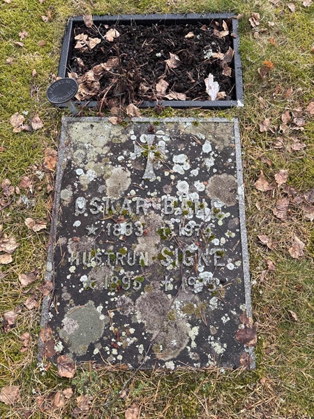 Grave number: 1 GL.7 1    44