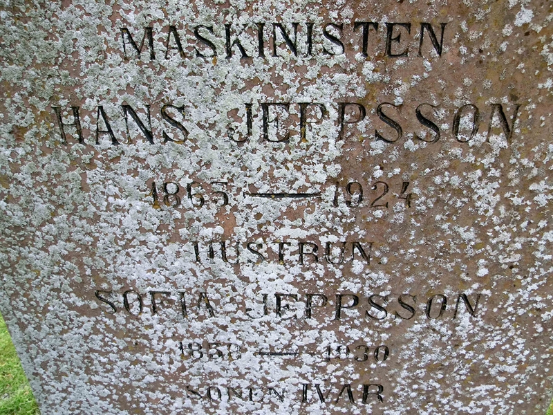 Grave number: KÄ A 128-131