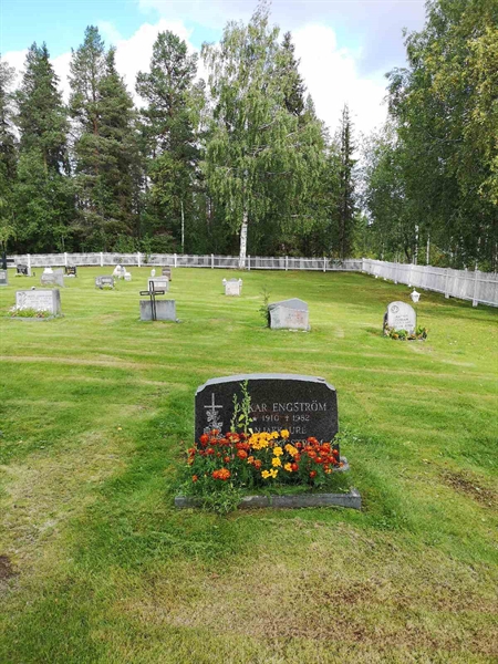 Gravnummer: POK 02    32