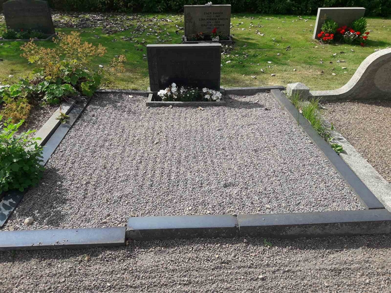 Grave number: TÖ 1    20
