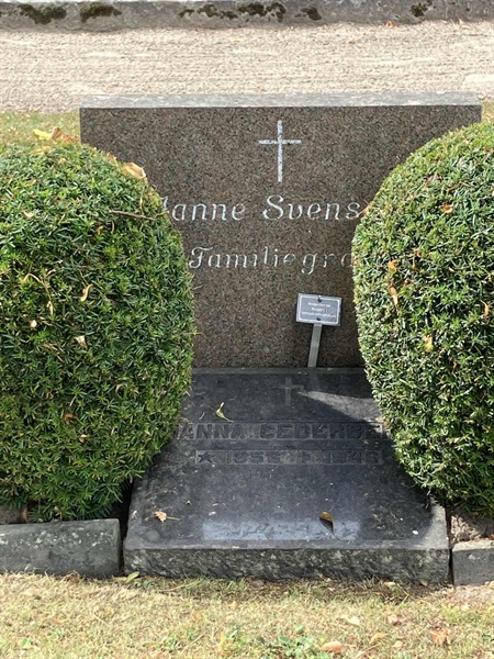 Grave number: HK B   113
