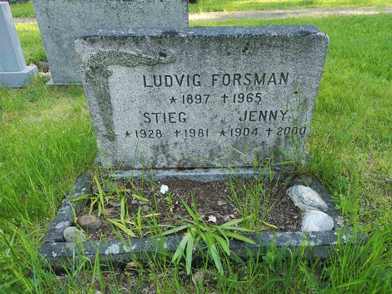 Grave number: NK 02    40