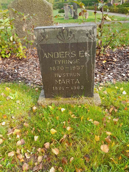 Grave number: 20 F   276-277