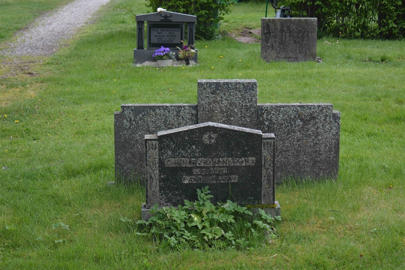 Grave number: SRN 2   226