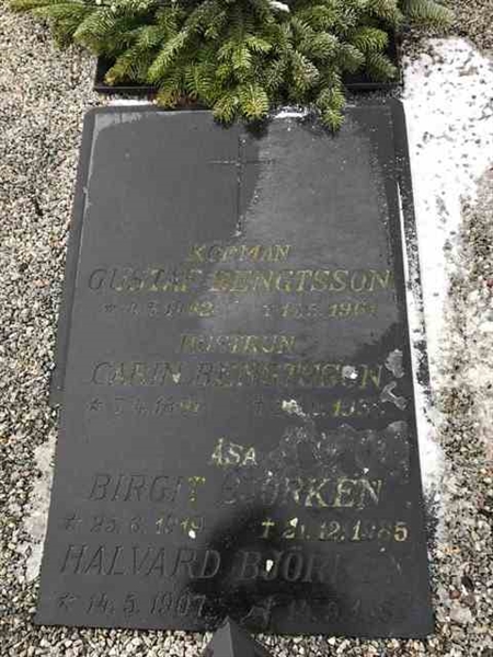 Grave number: ÖK 01  14001-14002