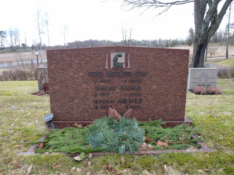 Grave number: JÄ 3   63, 64:1