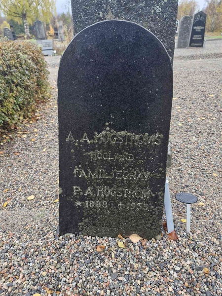 Grave number: AK A   809-811