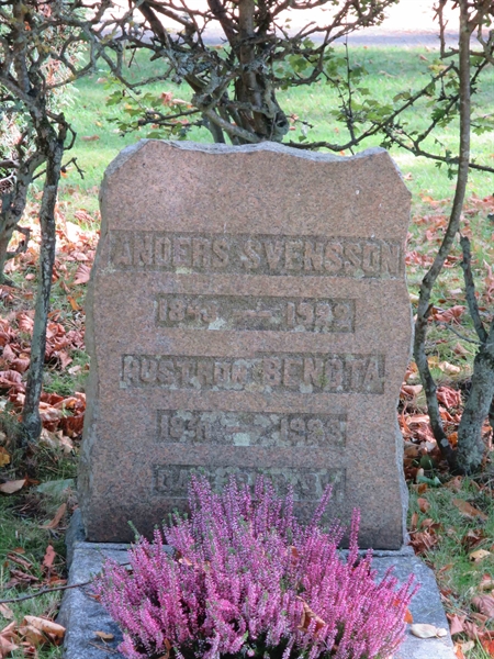 Grave number: HÖB GL.R    59