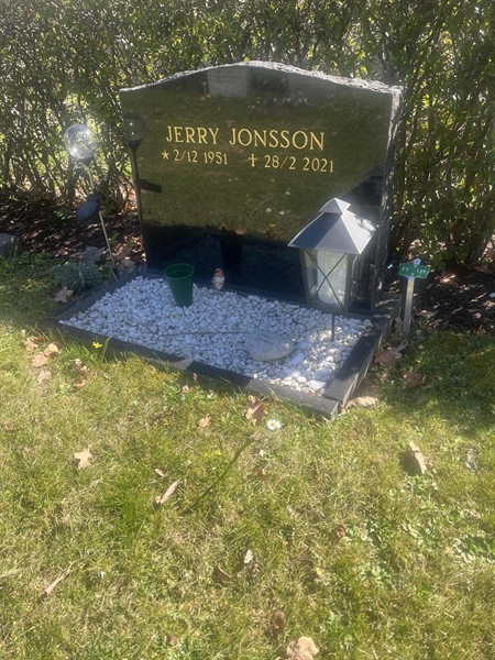 Grave number: 1 3 F1 149