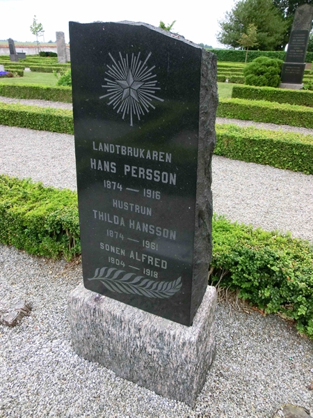 Grave number: KÄ D 038-039