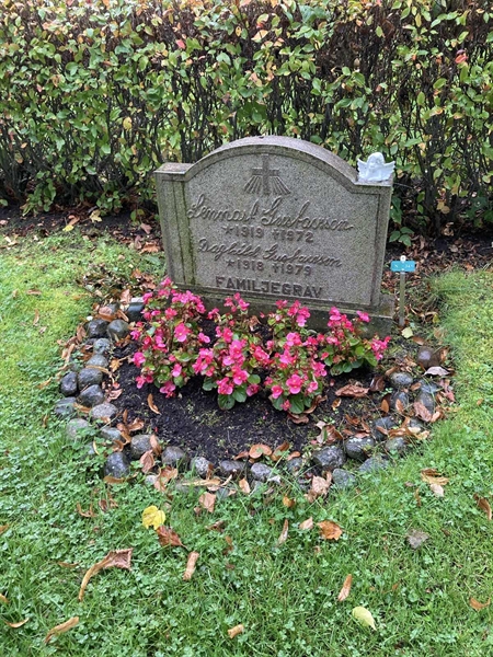 Grave number: 2 N 343