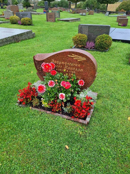 Grave number: KG 09   400, 401