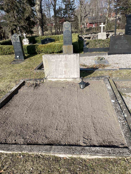 Grave number: VV D    13A