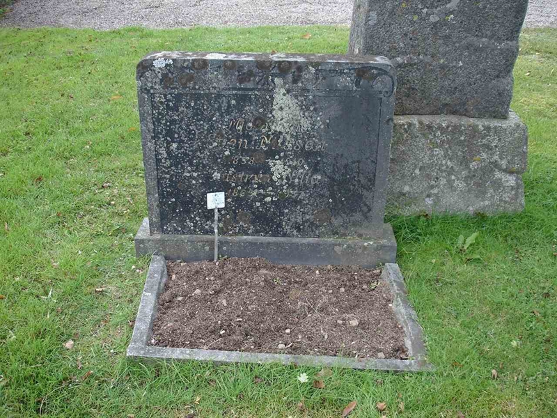 Grave number: FN G    29, 30