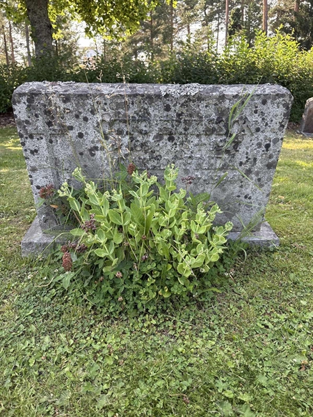 Grave number: 1 C1    47-48