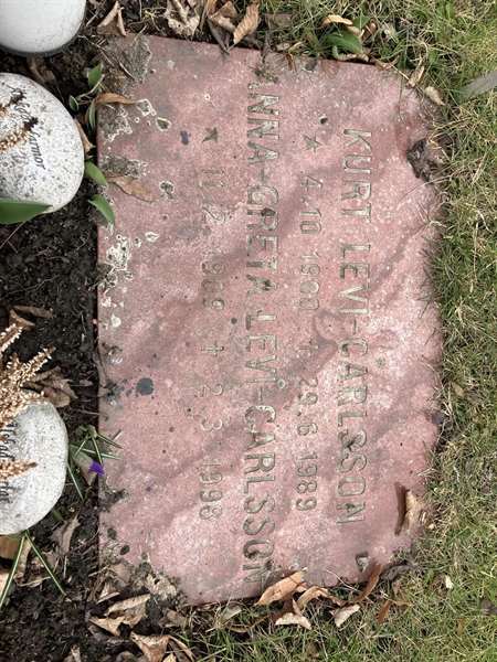 Grave number: R 01   802