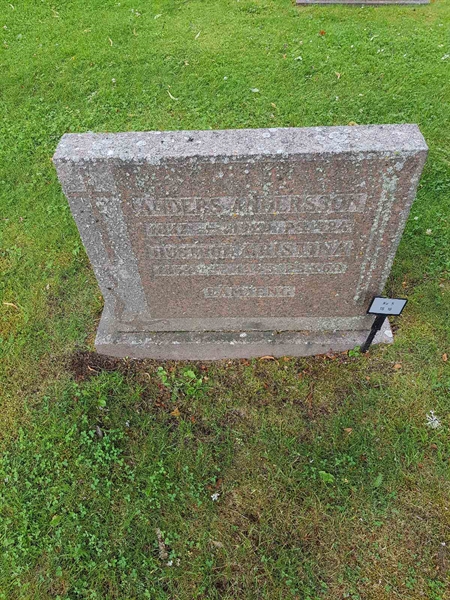 Grave number: Jä 05    15-16