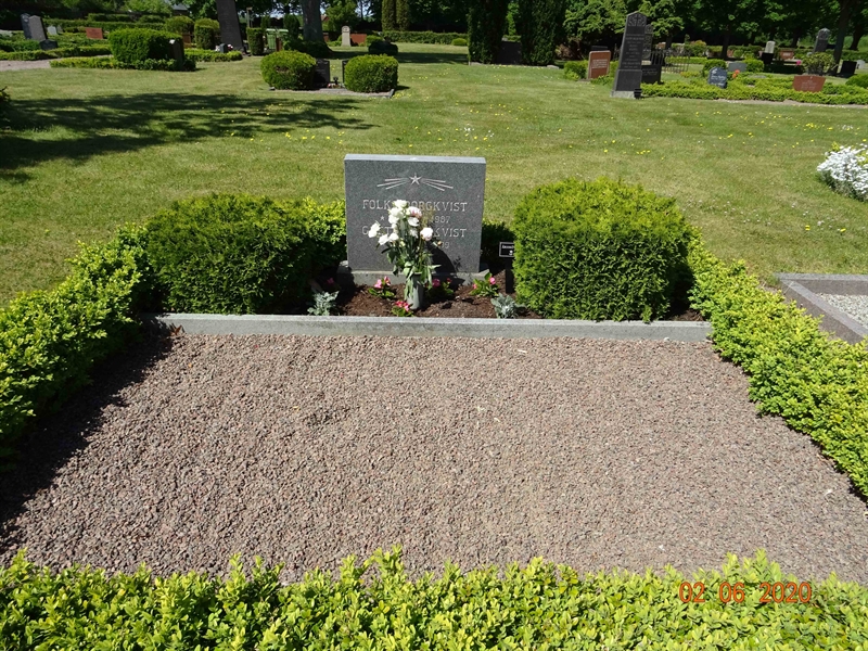 Grave number: NK 2 EM     6, 7