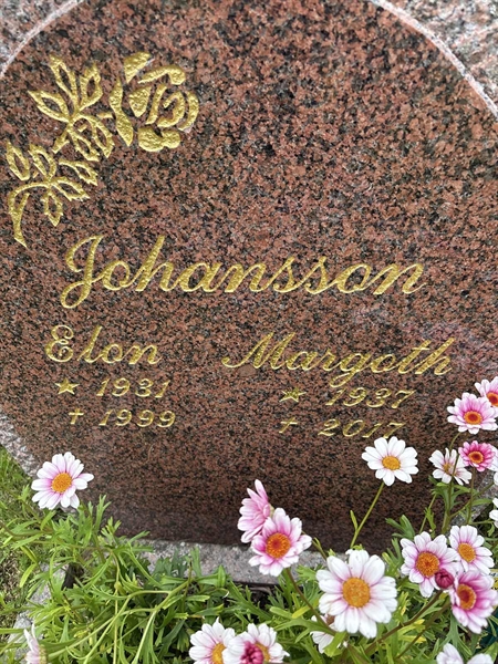 Gravnummer: SÄ NYA   513-514