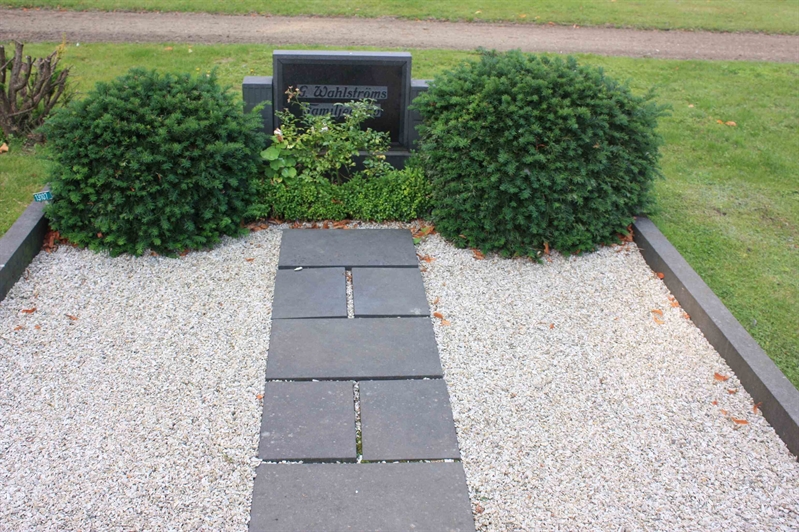 Grave number: Ö 13i   181, 182