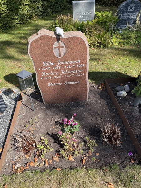 Grave number: NK Urn XVIII     6