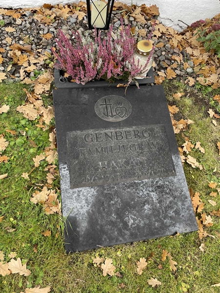 Hautatunnus: 2    42