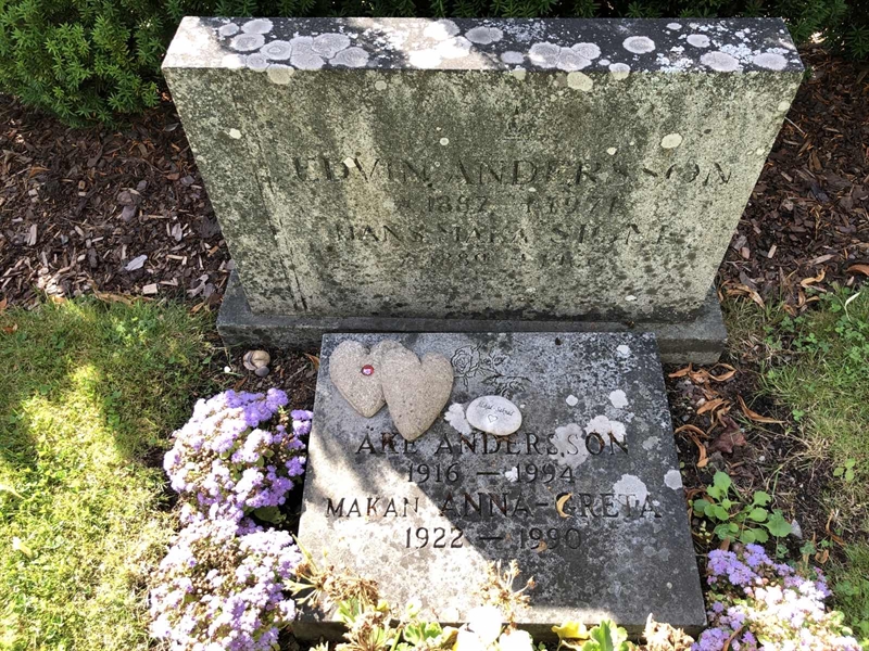 Grave number: TUR  1350-1351