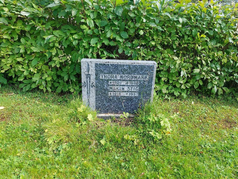 Grave number: K J    44, 45