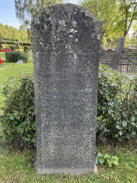 Grave number: 1 P2   327B