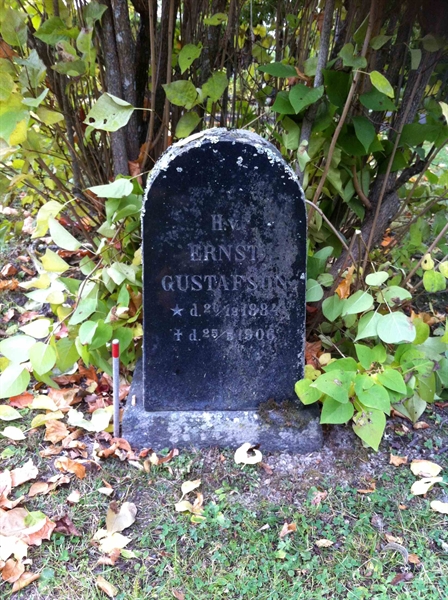 Grave number: NO 10 
