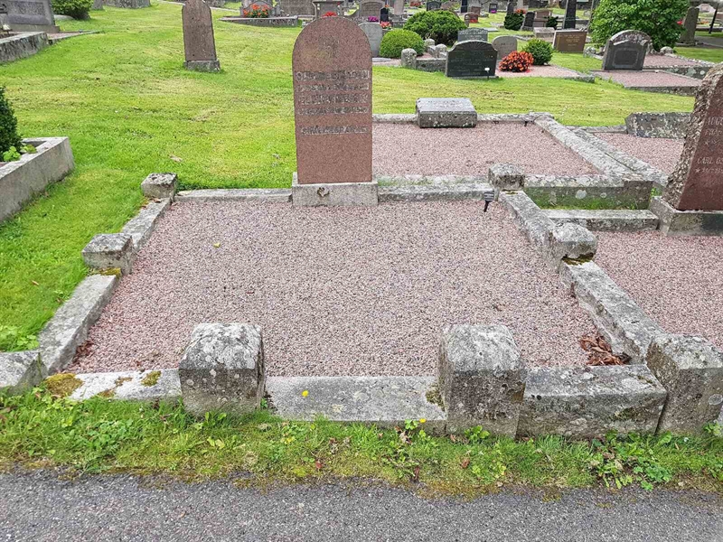 Grave number: 06 60889