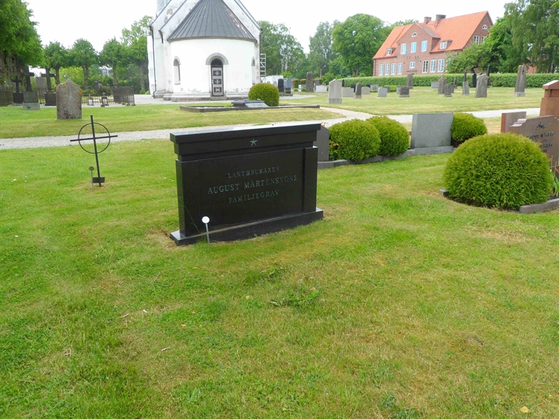 Grave number: ÖH G    23, 24, 25, 30, 31, 32