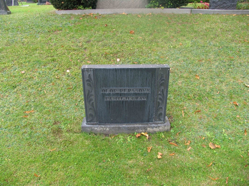 Grave number: 4 C   185