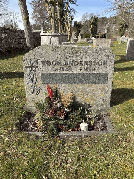 Gravnummer: LI   159